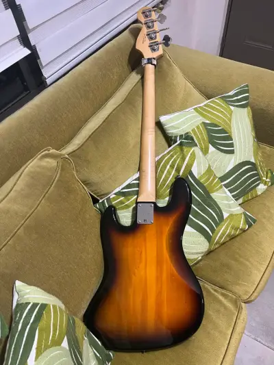 Bajo eléctrico Squier Jazz Bass sunburst - miniatura 2