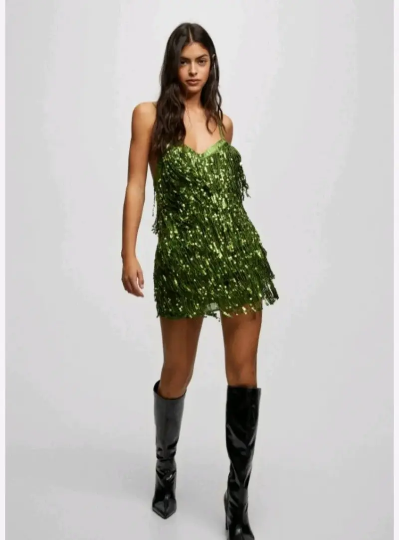Vestido verde con lentejuelas - 1