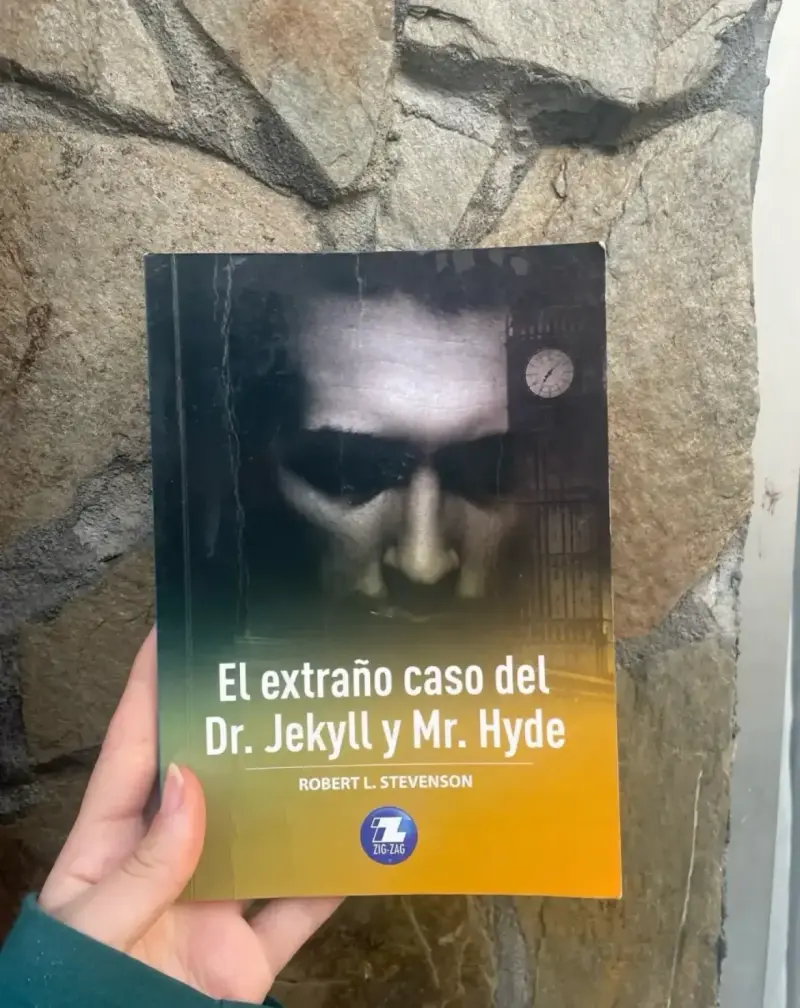 Libro ‘el misterioso caso del dr jekyll..’ - 1