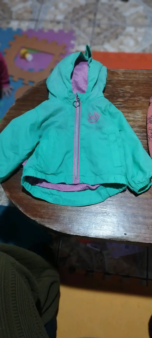 Ropa de bebe 3 asta 9 mesas - 2