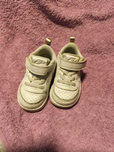 Zapatillas Nike para bebé color beige - miniatura 1