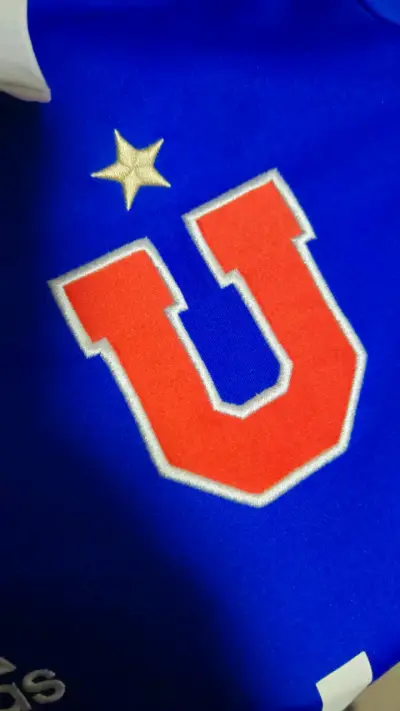 Camiseta U de Chile - miniatura 1