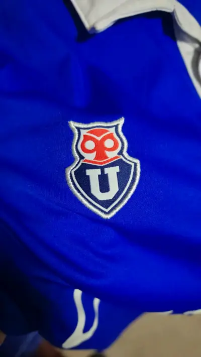 Camiseta U de Chile - miniatura 5
