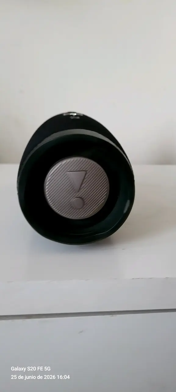 Parlante portátil JBL con Bluetooth - 3