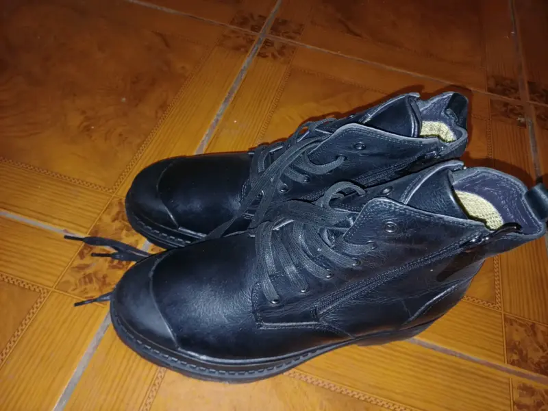 Botas negras de cuero para hombre - 2