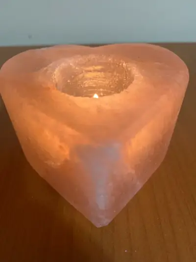 Portavelas de sal rosada en forma de corazón - miniatura 2