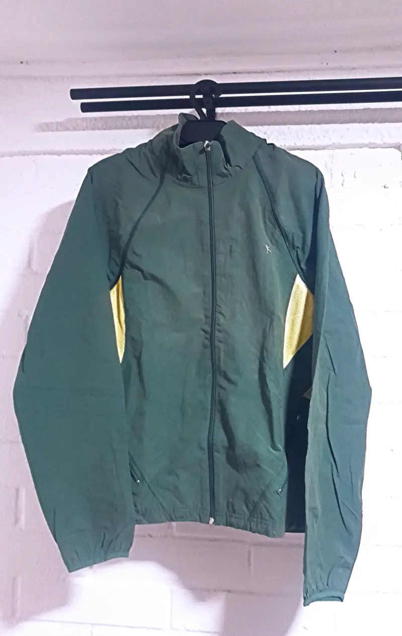 Chaqueta deportiva verde