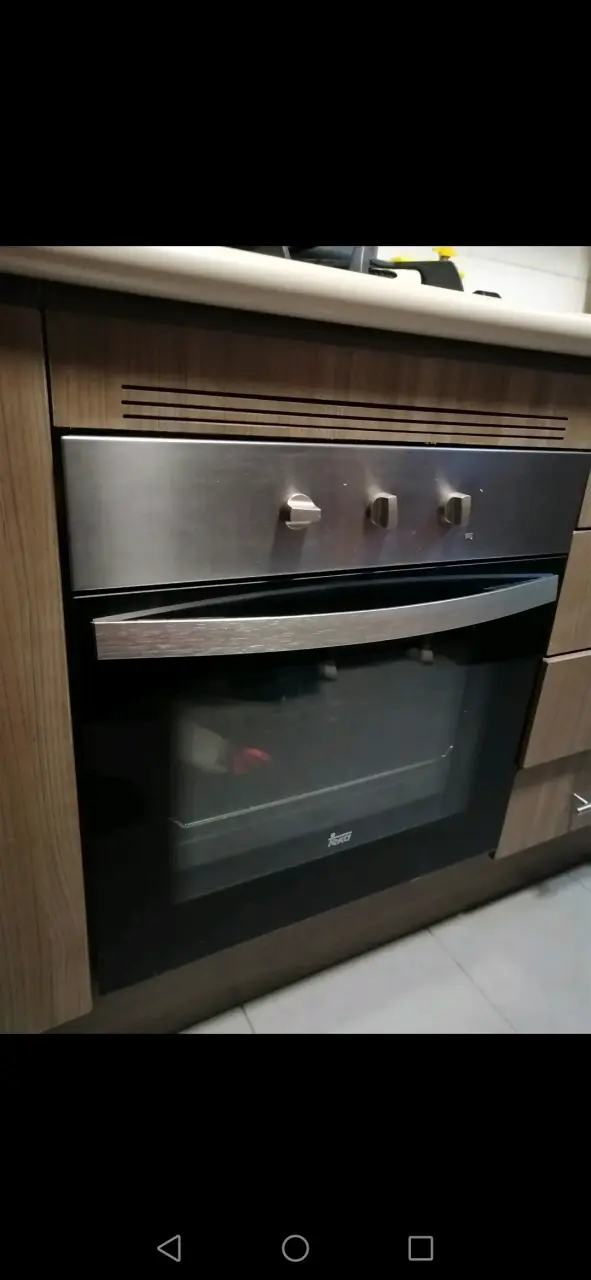 Horno empotrado Teka en acero inoxidable - 1