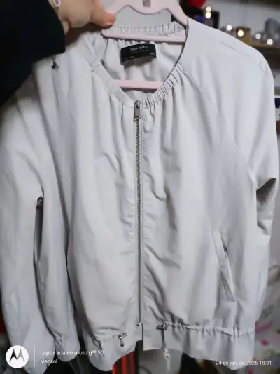 Chaqueta cortaviento gris - miniatura 3