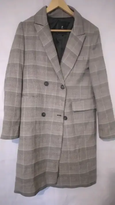 Abrigo negro de lana para hombre - miniatura 3