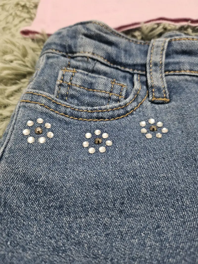 Conjunto de ropa infantil Disney y floral - 4