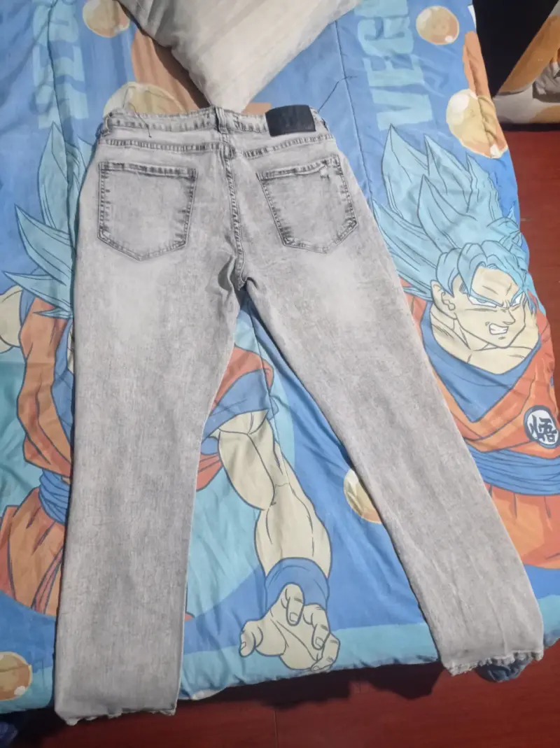 Jeans desgastados gris claro para hombre - 2