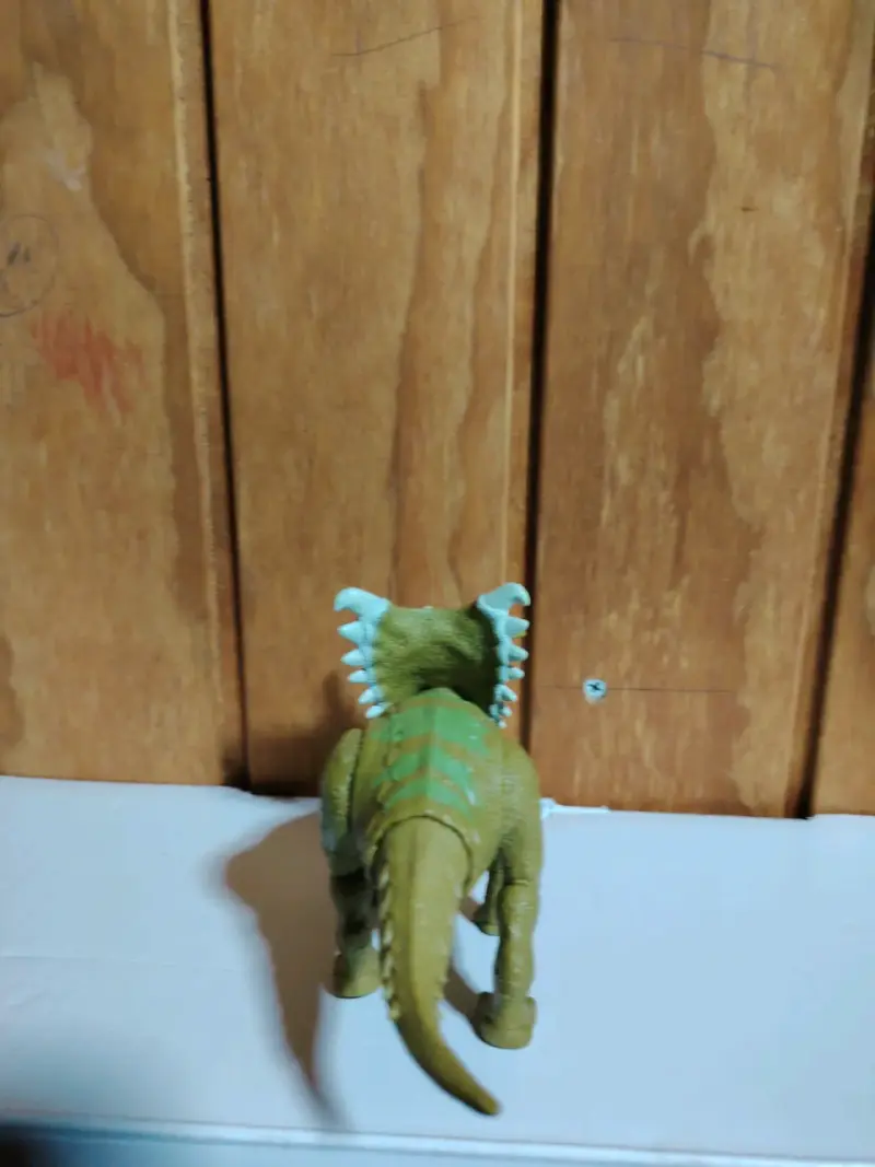 Figura de kosmoceratops - 4