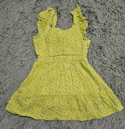 Vestido con estampado floral - miniatura 1