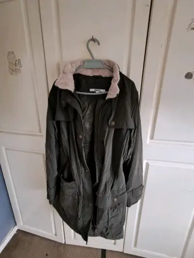 Parka DKNY verde con forro de lana - miniatura 1