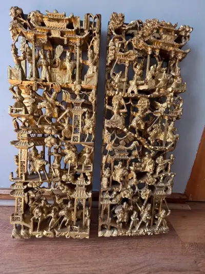 Paneles decorativos de madera tallada dorada - miniatura 1