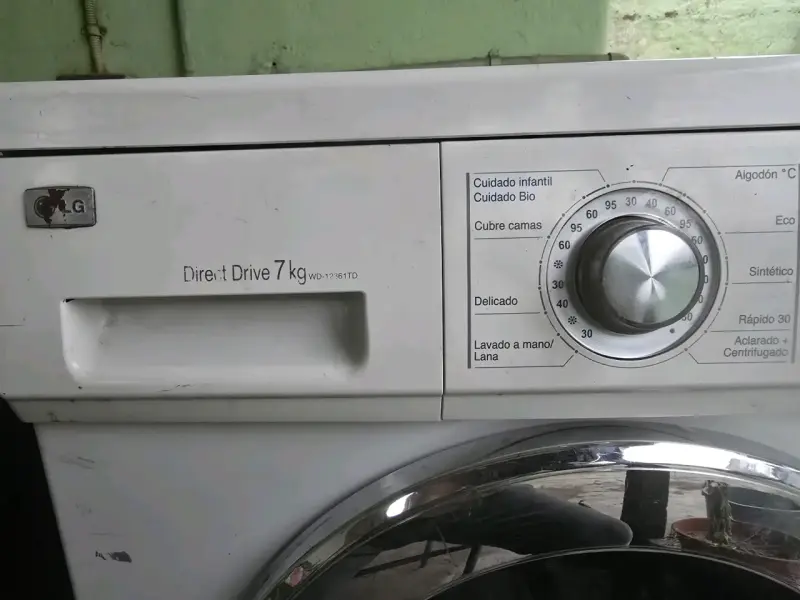 Lavadora LG Direct Drive 7kg - 4