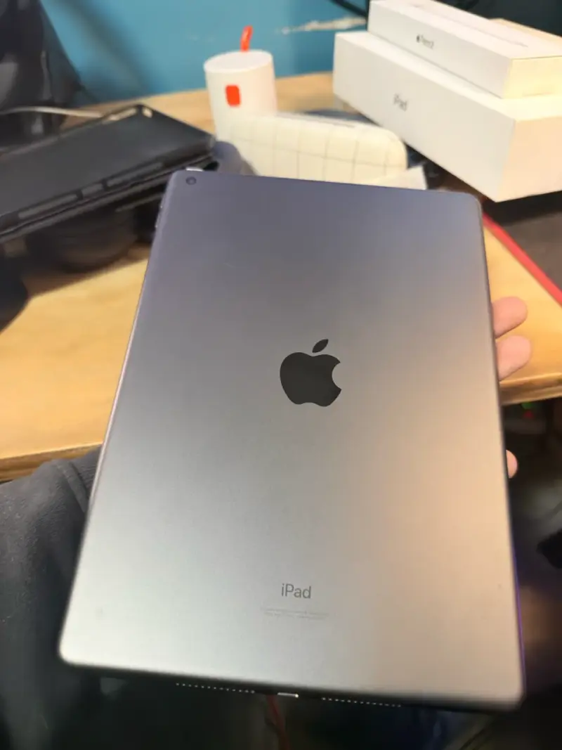 iPad 9na generación con teclado y Apple Pencil - 2