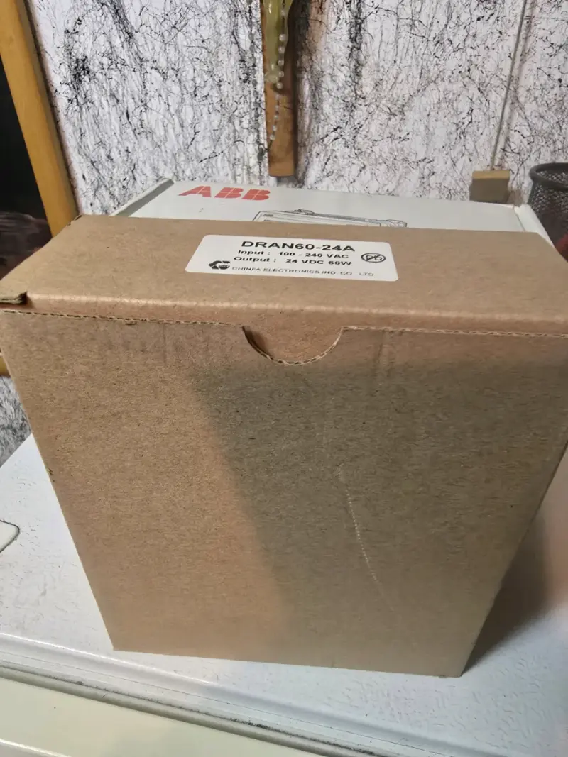 Fuente de poder DRAN60-24A para riel DIN - 6