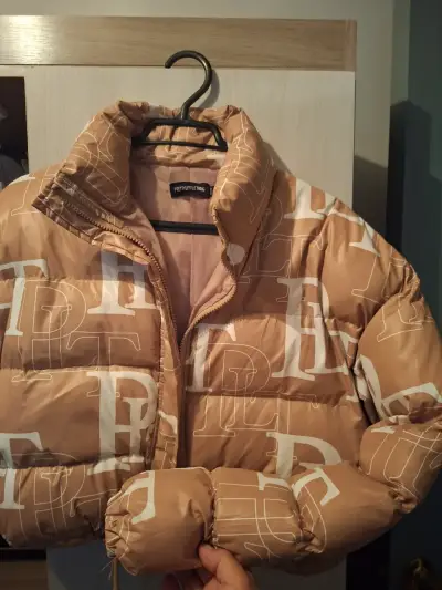 Chaqueta acolchada PrettyLittleThing beige - miniatura 1