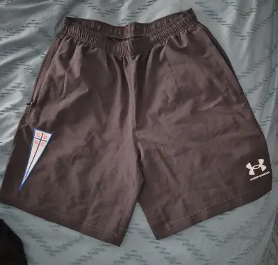 Short deportivo Under Armour verde uc - miniatura 1