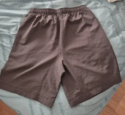 Short deportivo Under Armour verde uc - miniatura 2