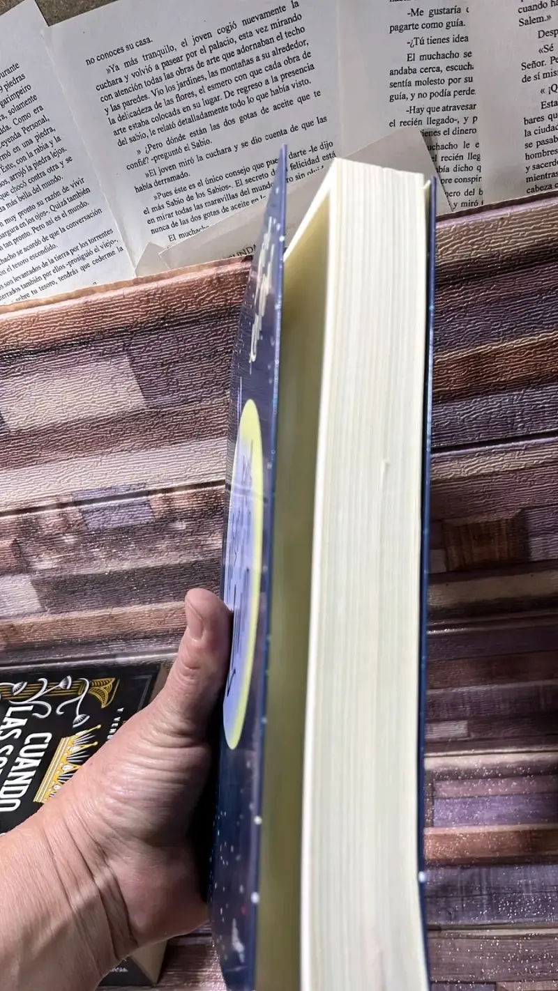 Libro 'Nosotros en la Luna' de Alice Kellen - 2