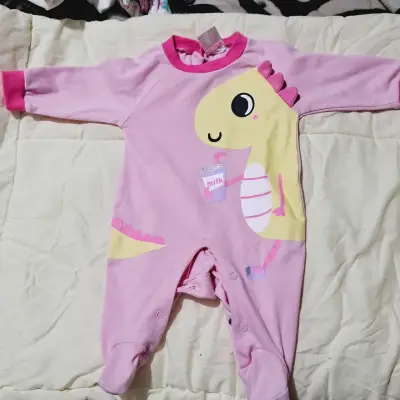 Conjunto de bebé con corazones - miniatura 6