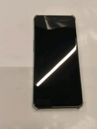 Smartphone con pantalla táctil en buen estado - miniatura 1