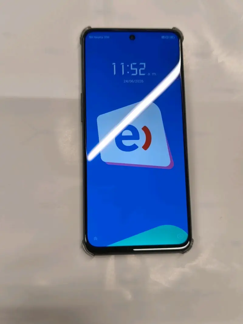 Smartphone con pantalla táctil en buen estado - 2