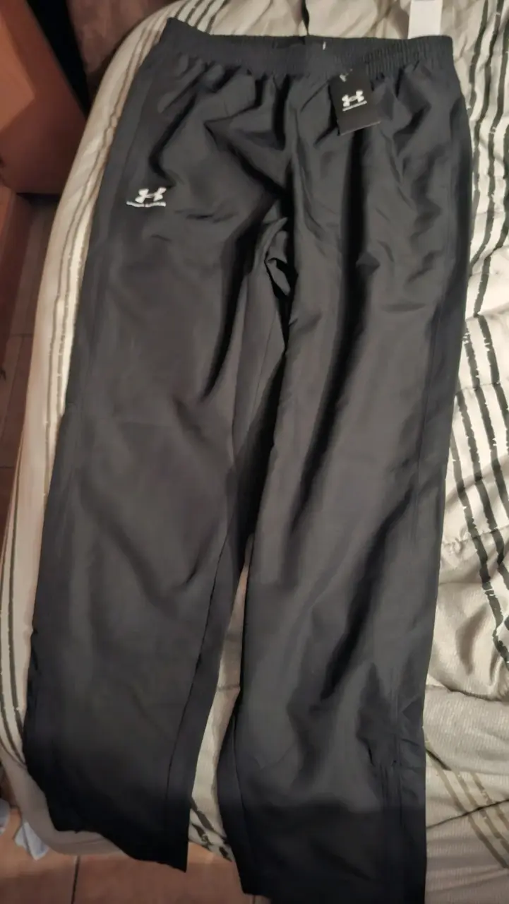 Pantalones deportivos Under Armour negros - 2