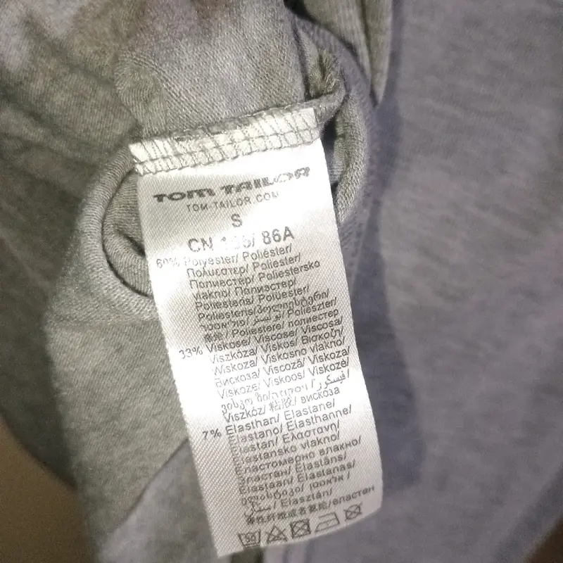 Polerón gris de cuello alto para mujer - 5