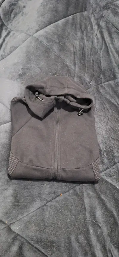 Ropa con muy poco uso - miniatura 3