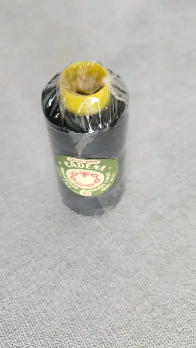 Hilo negro Cadena mercerizado 2000 yardas - miniatura 4