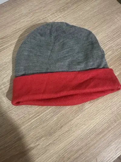 Gorro de lana GAP  bicolor gris y rojo - miniatura 1