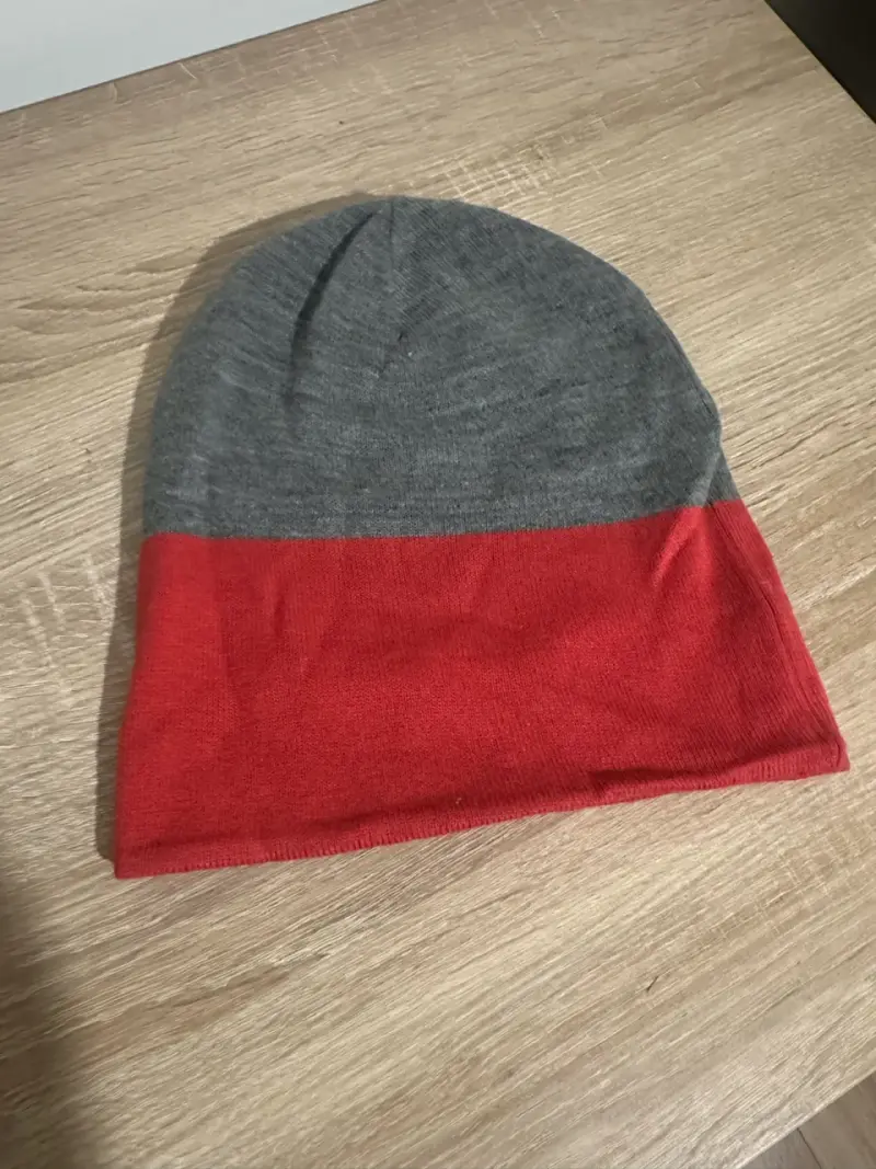 Gorro de lana GAP  bicolor gris y rojo - 3