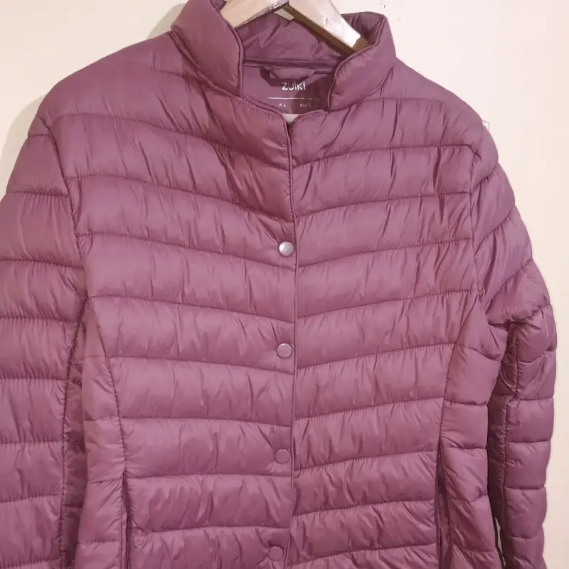 Chaqueta acolchada morada para mujer - 3