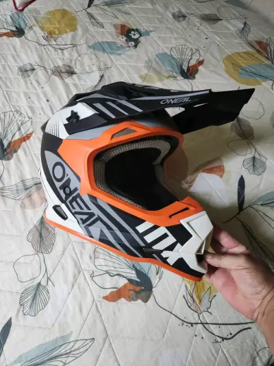 Casco de motocross O'Neal negro y naranja - miniatura 1