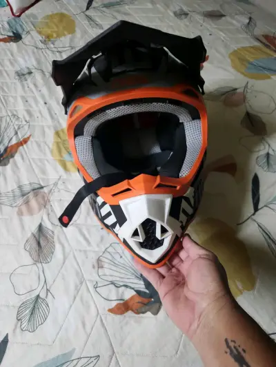 Casco de motocross O'Neal negro y naranja - miniatura 3