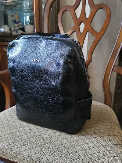 Mochila negra de cuero Ziol - miniatura 1