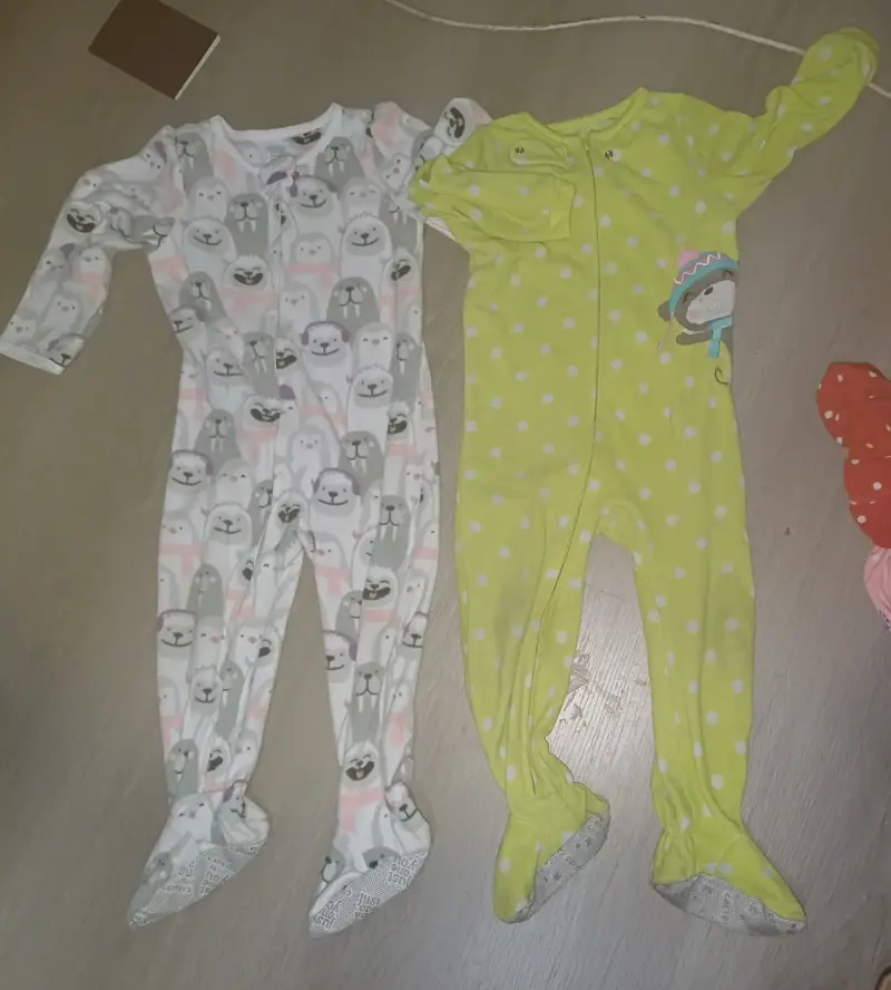 Pijamas enteros para bebé en rojo y azul - 2