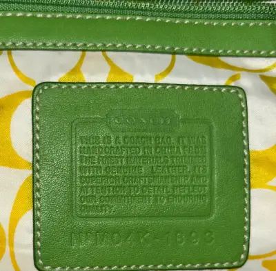 Cartera Coach hampton mini tote verde - miniatura 2