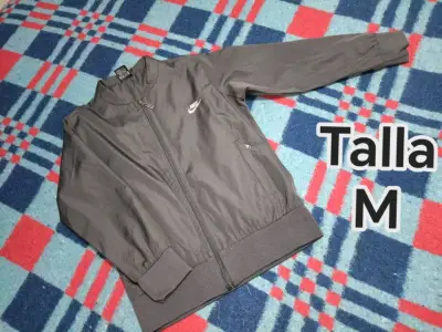 Chaqueta Nike ploma talla M - miniatura 1