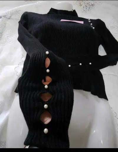 Sweater lanilla delgado con aplicaciones - miniatura 4