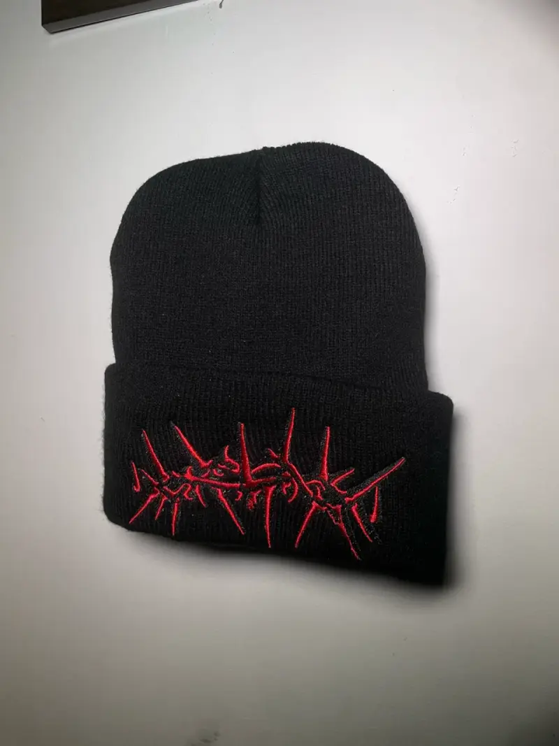 Gorros de lana con diseño bordado - 2