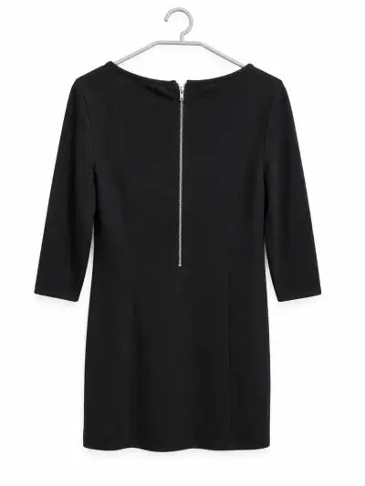 Vestido negro con detalles brillantes - miniatura 2