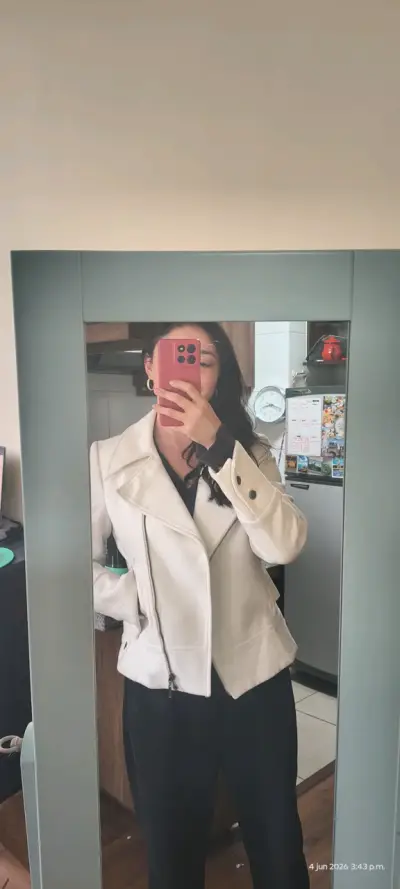 Chaqueta de mujer blanca con cierre - miniatura 1