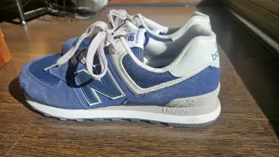 Zapatillas New Balance azul y gris - miniatura 1
