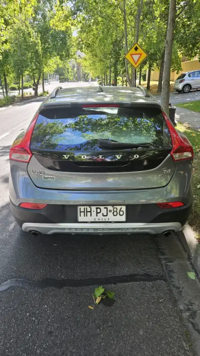 Volvo V40 en excelente estado - miniatura 4