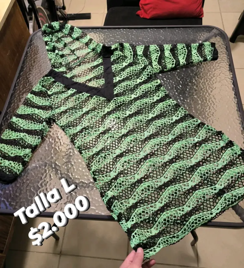 Vestido de encaje verde y negro talla L